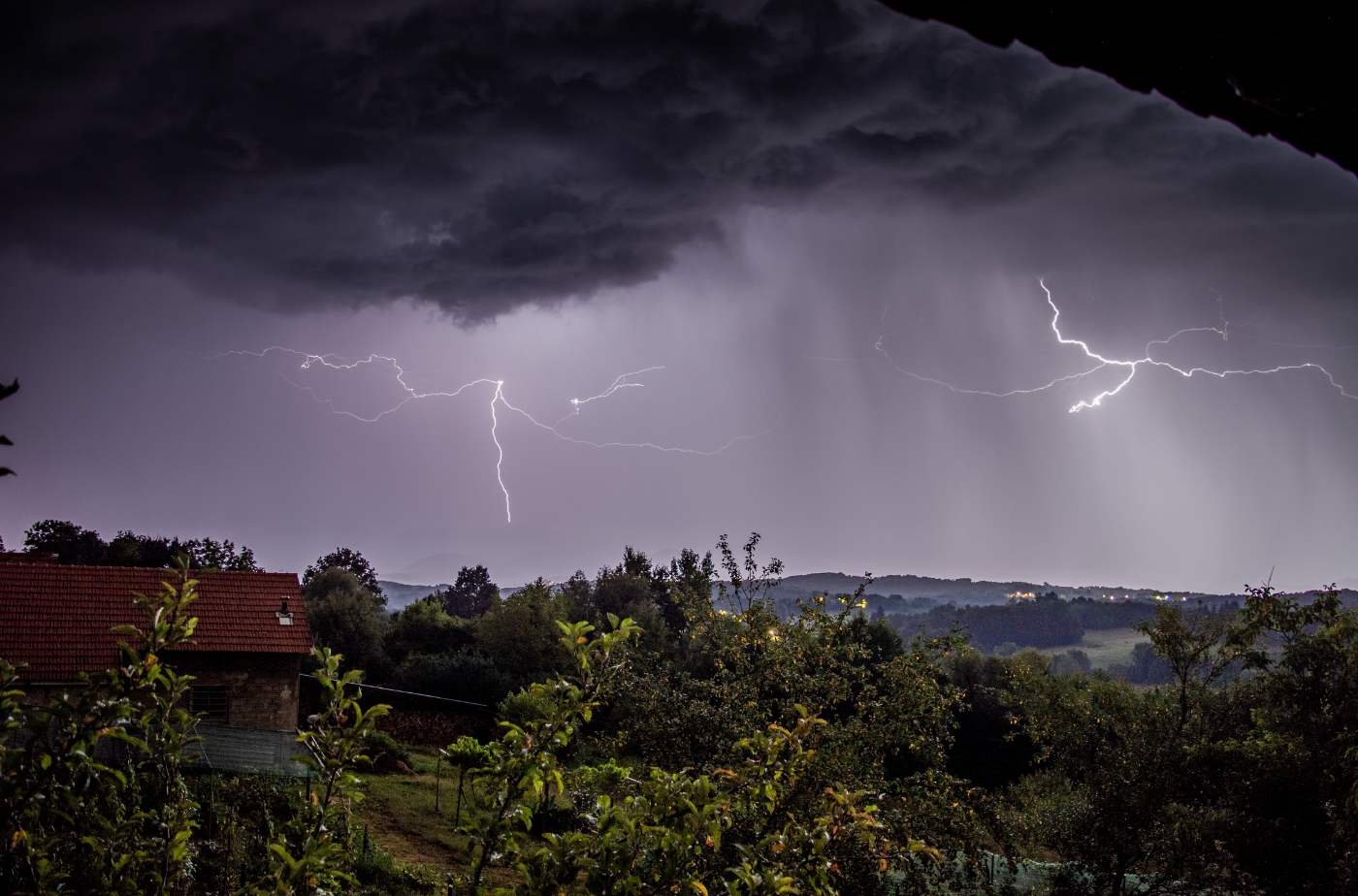Am Wochenende war auch der Lahn-Dill-Kreis von starken Gewittern betroffen. Foto: Anton Kudryashow von Pexels via canva.com